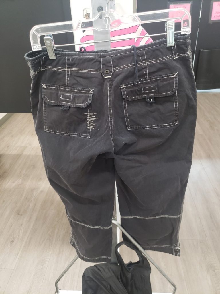 Charcoal cargo capris with topstitching